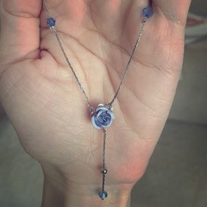 NWOT blue rose and pendant choker necklace